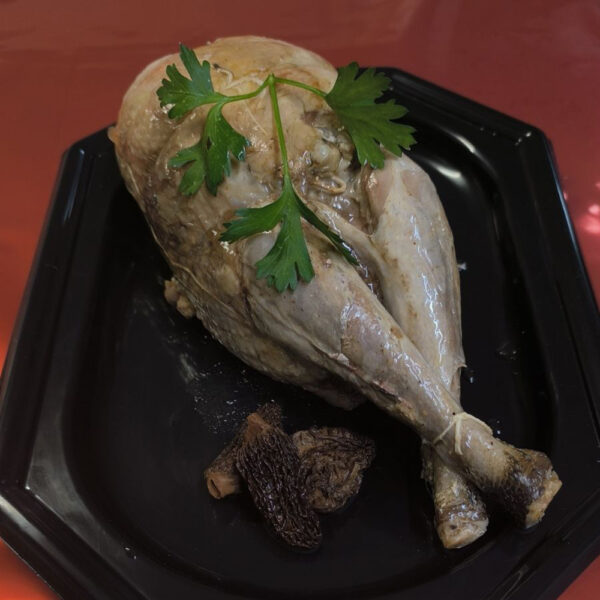 Pintade farcie aux morilles cuites