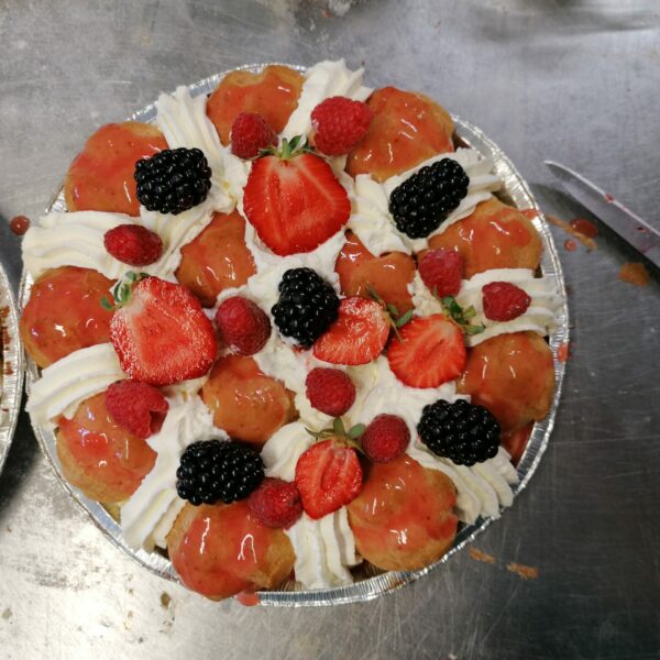 Assiette Profiteroles aux fruits rouges