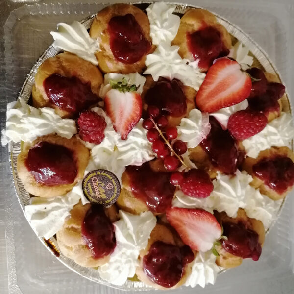 Assiette Profiteroles aux fruits rouges
