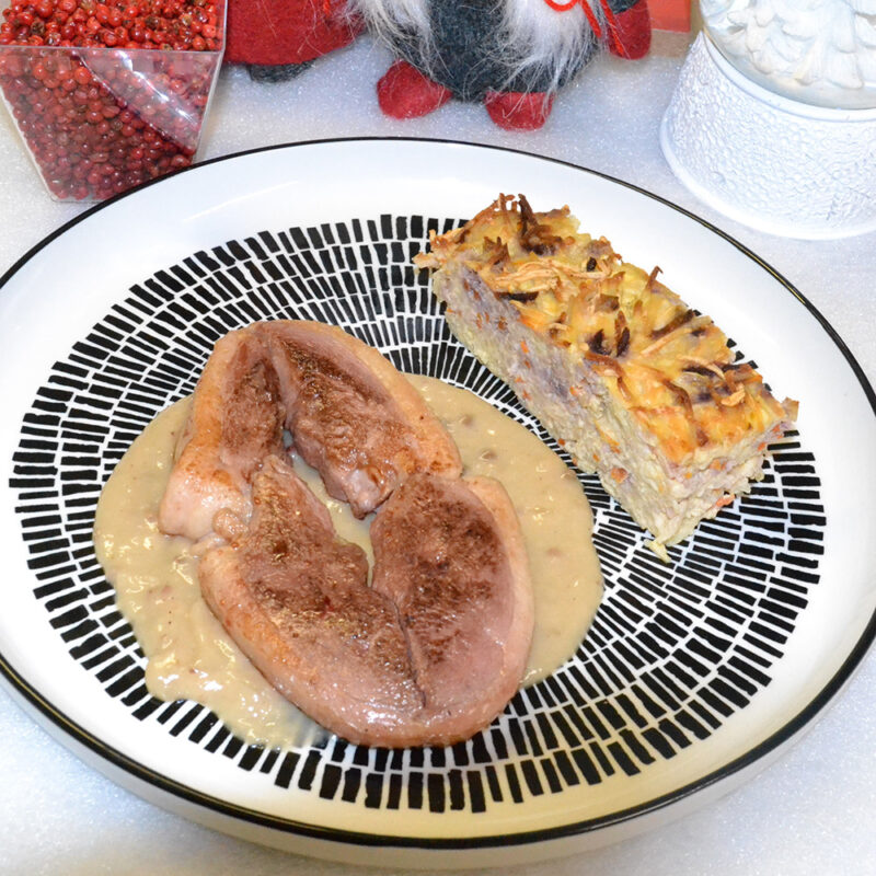 Tournedos de Canard sauce aux Baies Roses, Millefeuille de légumes oubliés - la part