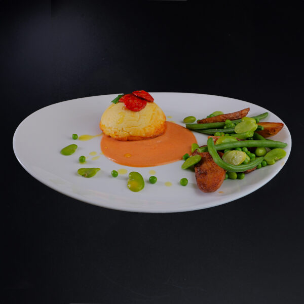 Mousse de St Jacques, sauce chorizo, pommes rattes et ses légumes verts - la part