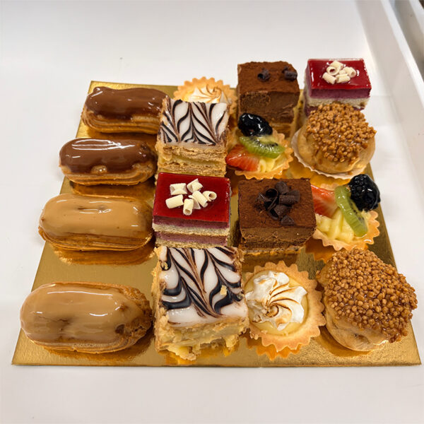 Plateau de mini-desserts - 16 pièces