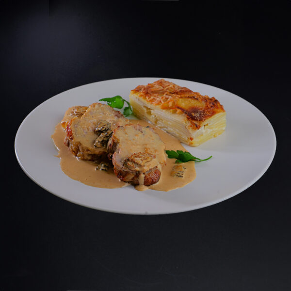 Rôti de Pintade farcie aux morilles, gratin dauphinois - la part