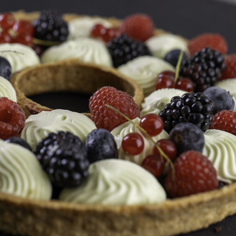 Tarte couronne Pistache Fruits des bois - 6 pers. – Image 2